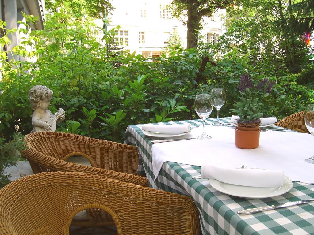 Bernstein Hotel Villa Kastania Berlín Exterior foto